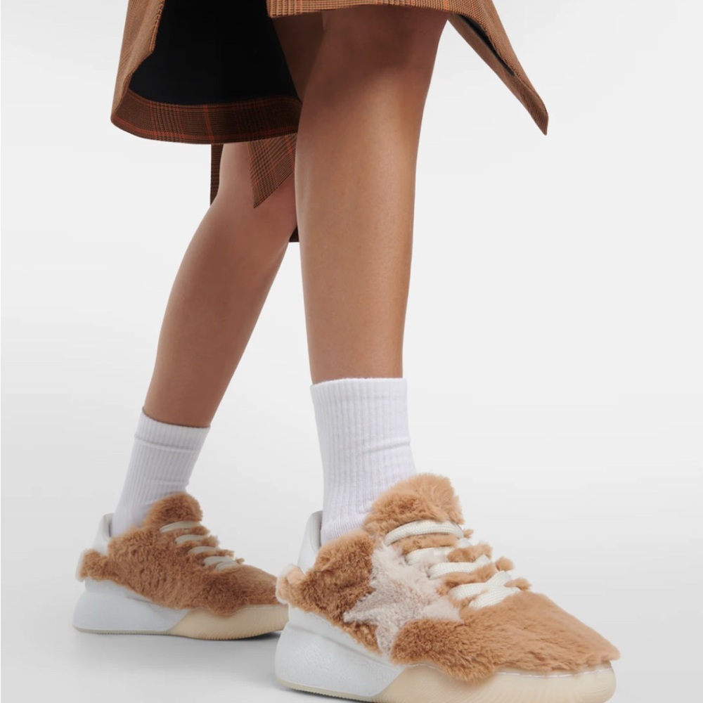 STELLA MCCARTNEY
Loop faux fur sneakers